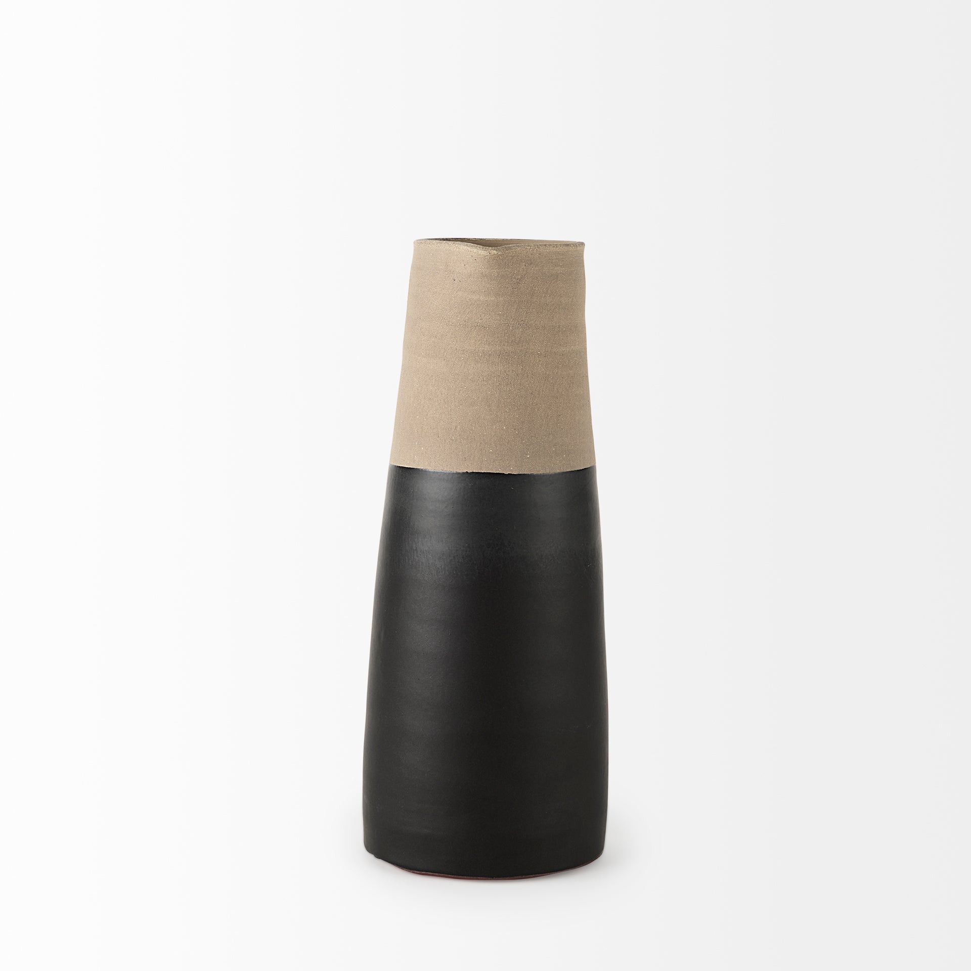 Garand Medium 15H Two-Toned Black/Natural Ceramic Jug