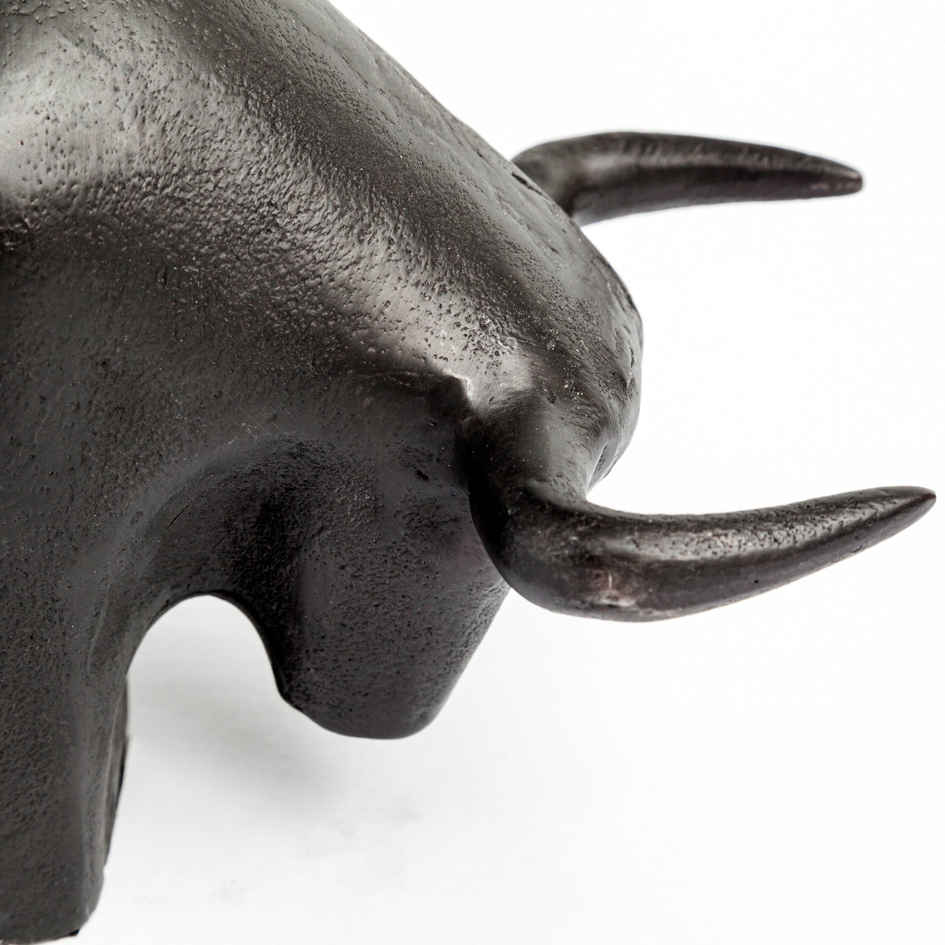 Tauro II 9L x 4W Black Cast Aluminum Raging Bull - Central Designs