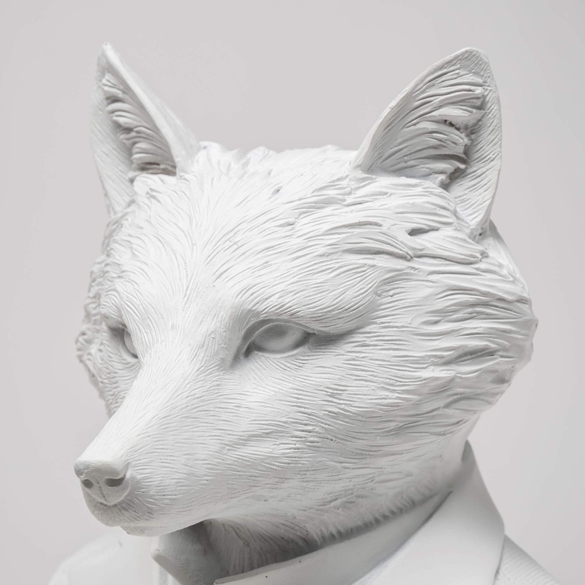 Murray 6L x 5W White Resin Business Fox - Central Designs