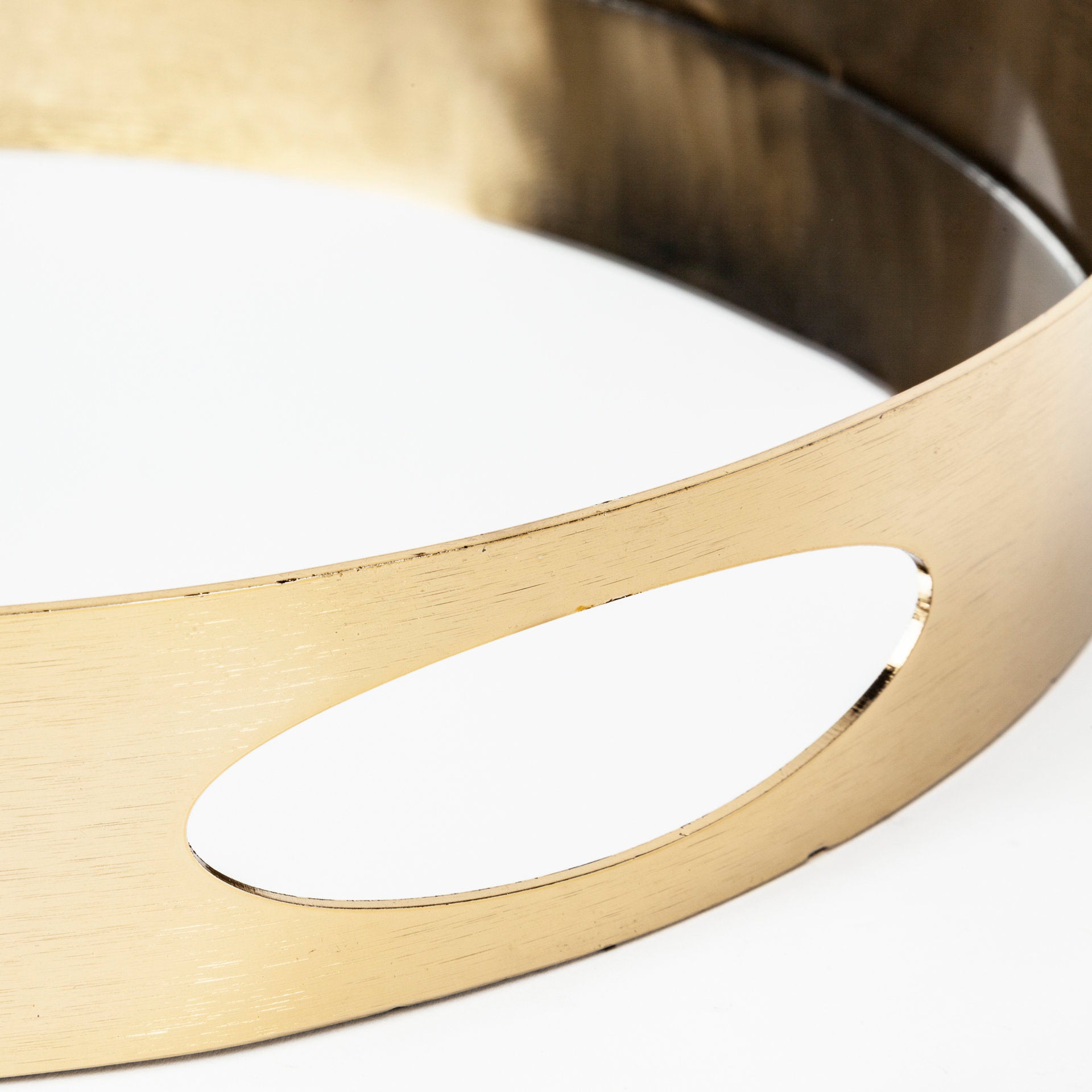 Serkis 15L x 15W Gold Metal Mirrored Base Round Tray - Central Designs