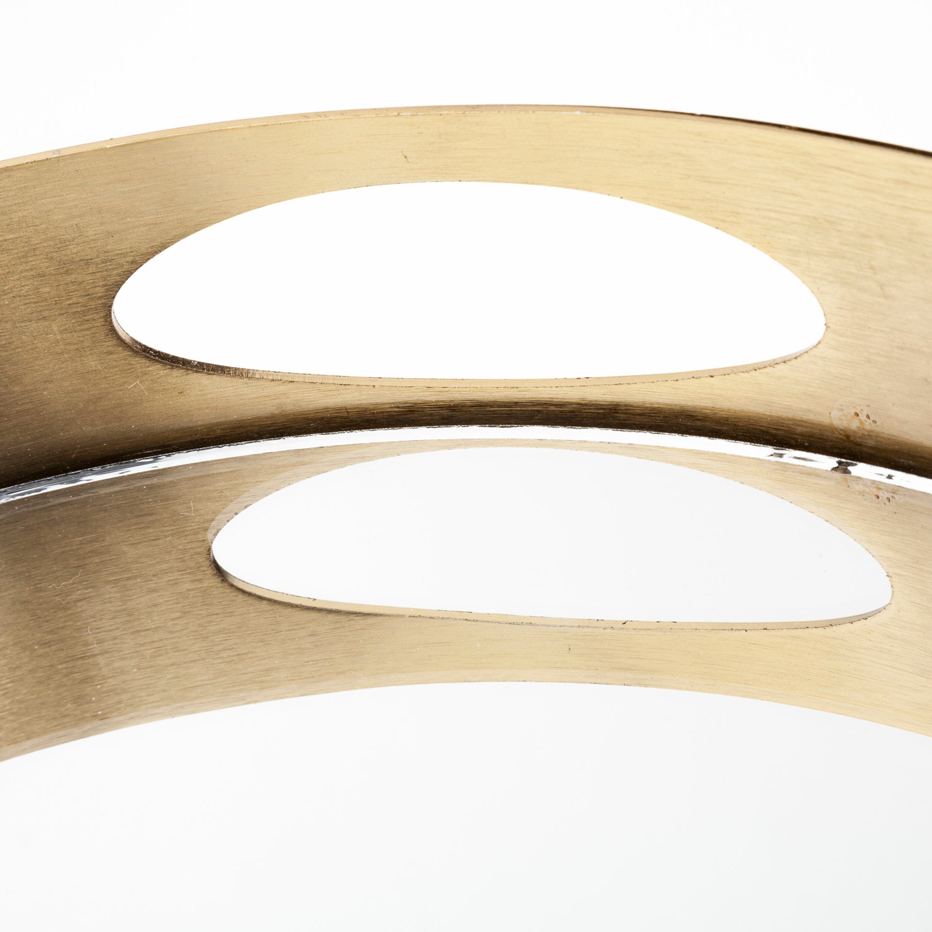 Serkis 15L x 15W Gold Metal Mirrored Base Round Tray - Central Designs