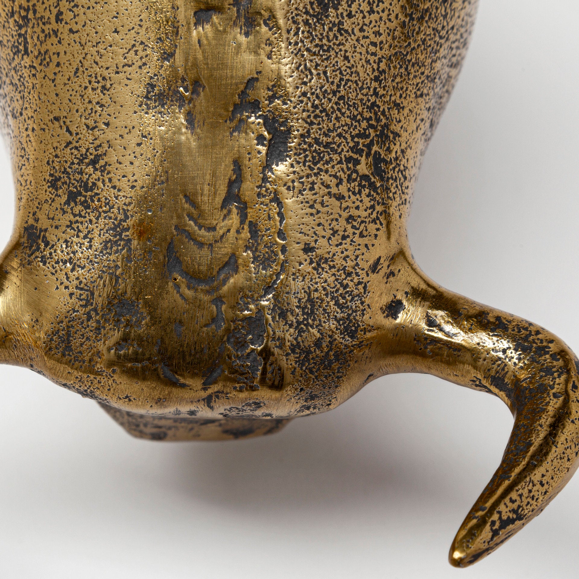 Tauro I 9L x 4W Gold Cast Aluminum Raging Bull - Central Designs