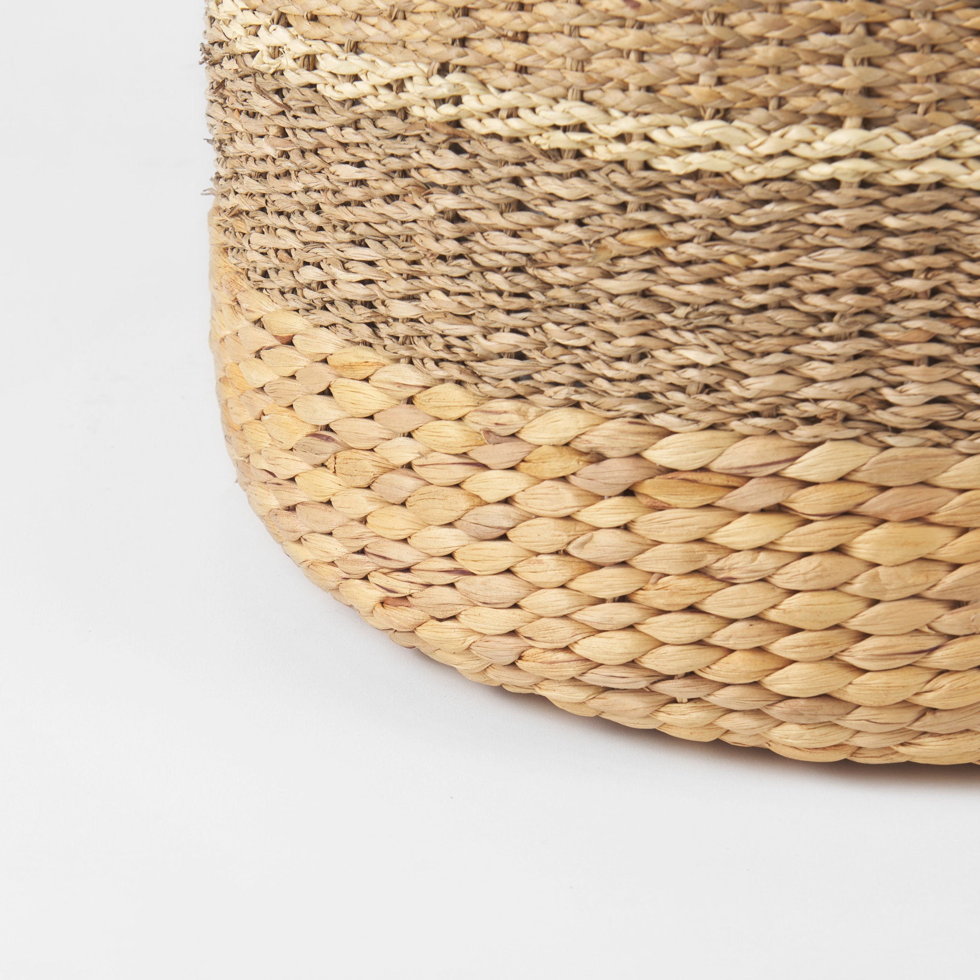 Maya 17.7L x 17.7W x 17.7H Light Brown W/Medium Brown Stripes Seagrass Round Pouf