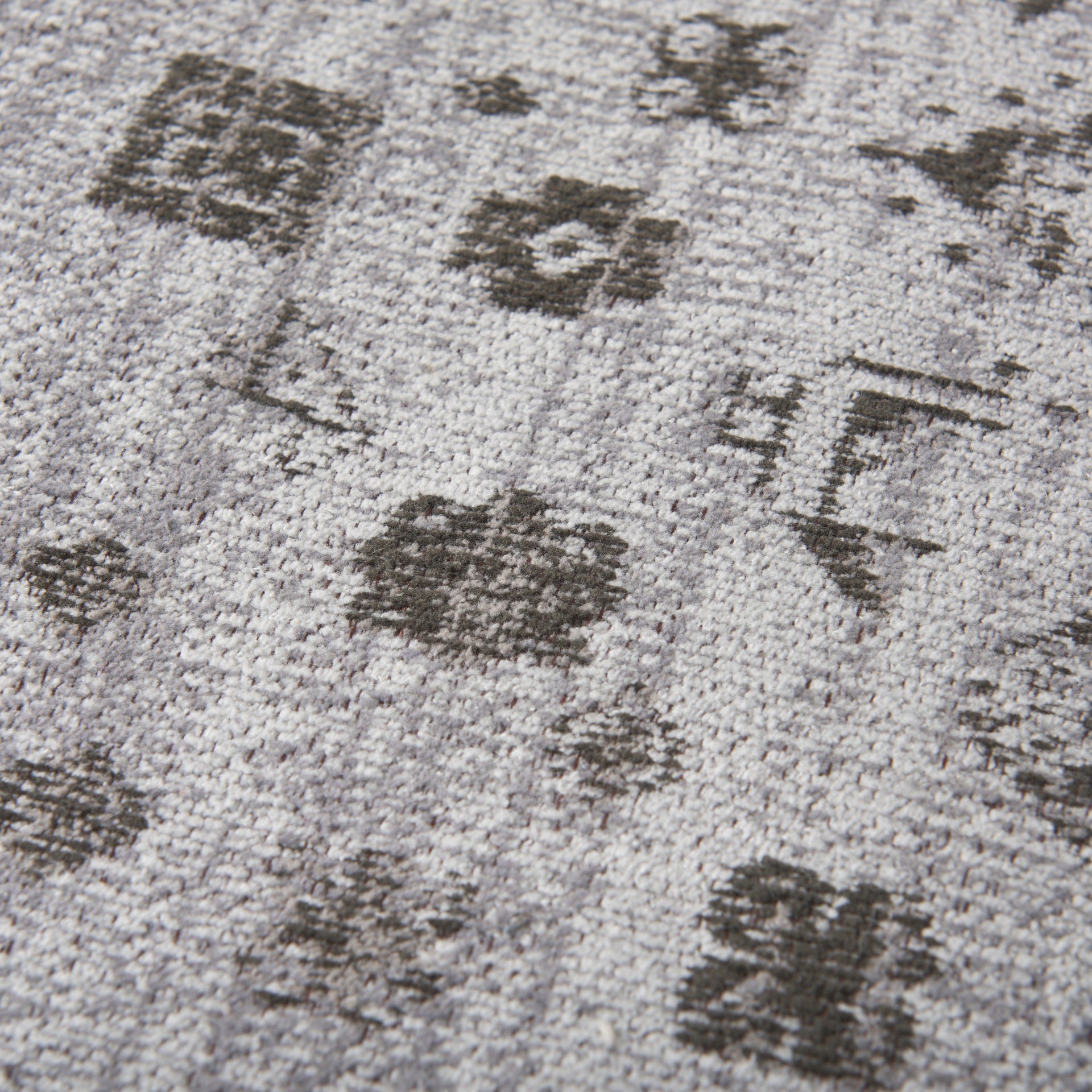 Kaiya 8 x 10 Rug - Central Designs