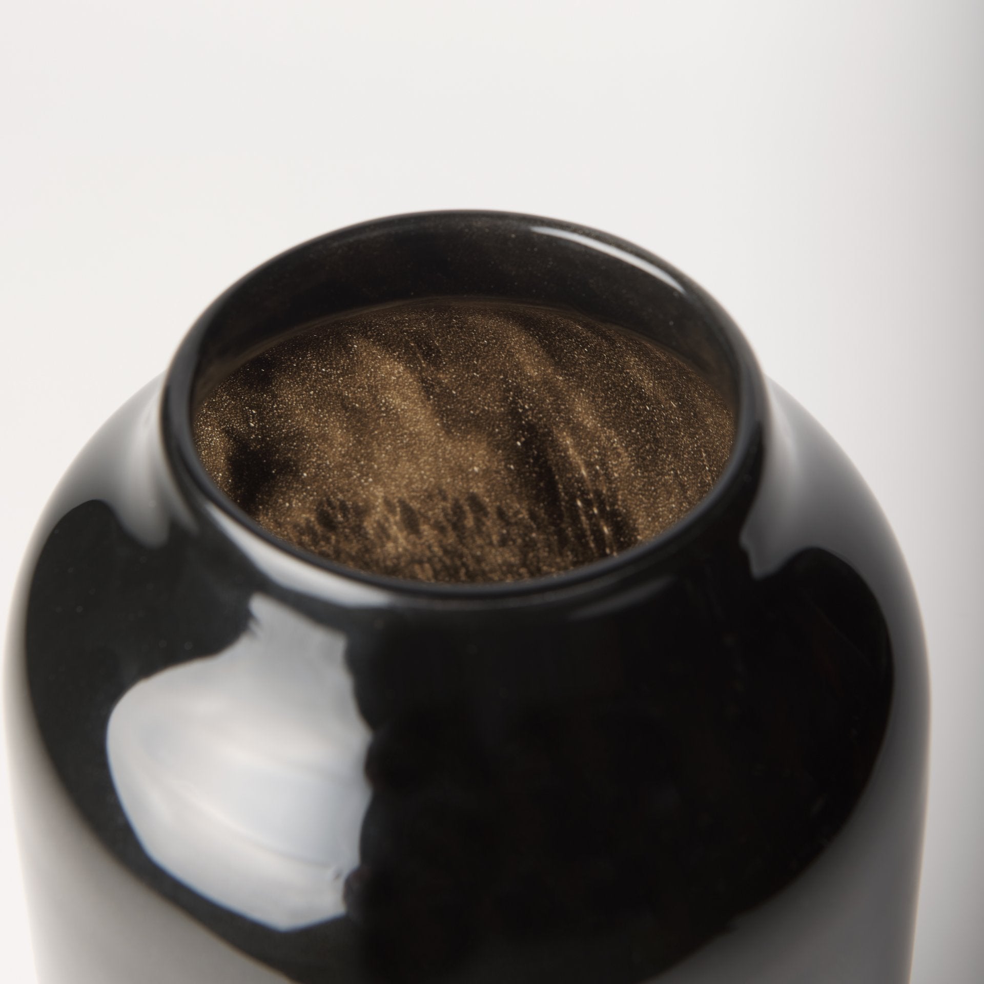 Emu Short Black w/ Gray Vase - Central Designs