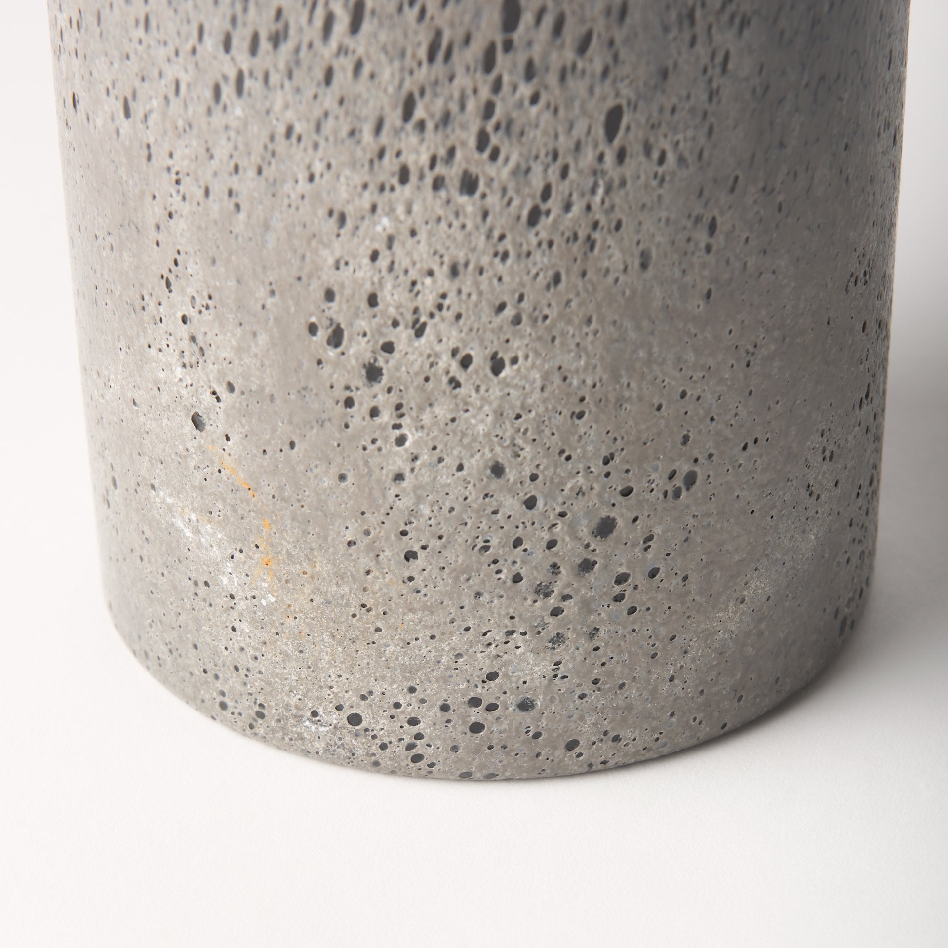 Emu Short Black w/ Gray Vase - Central Designs