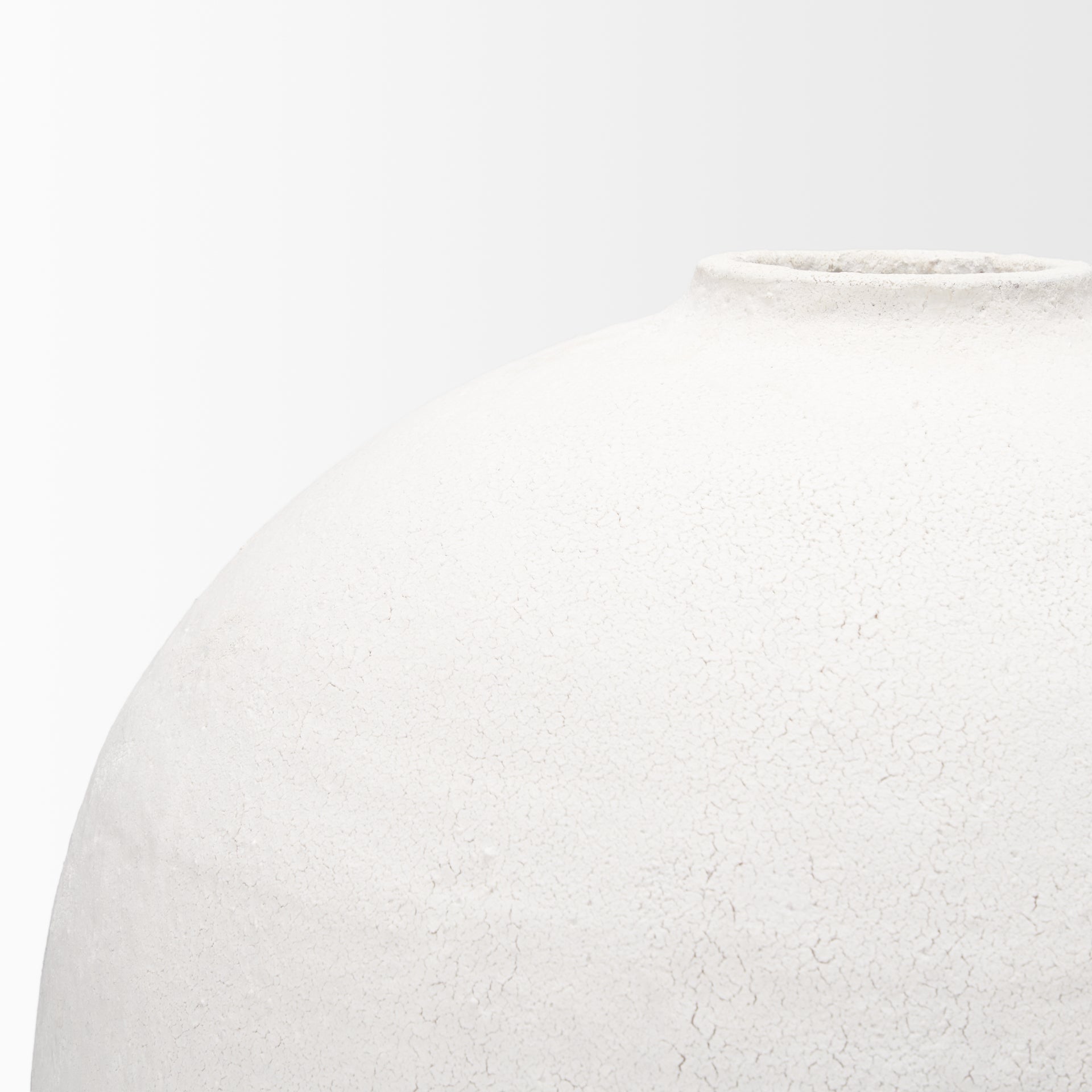 Karakum I Short White Textured Ceramic Vase