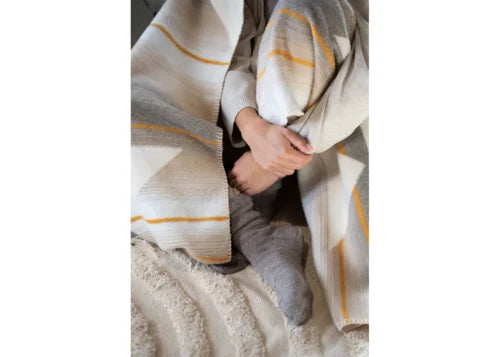 Savona Aztec Throw in Ecru