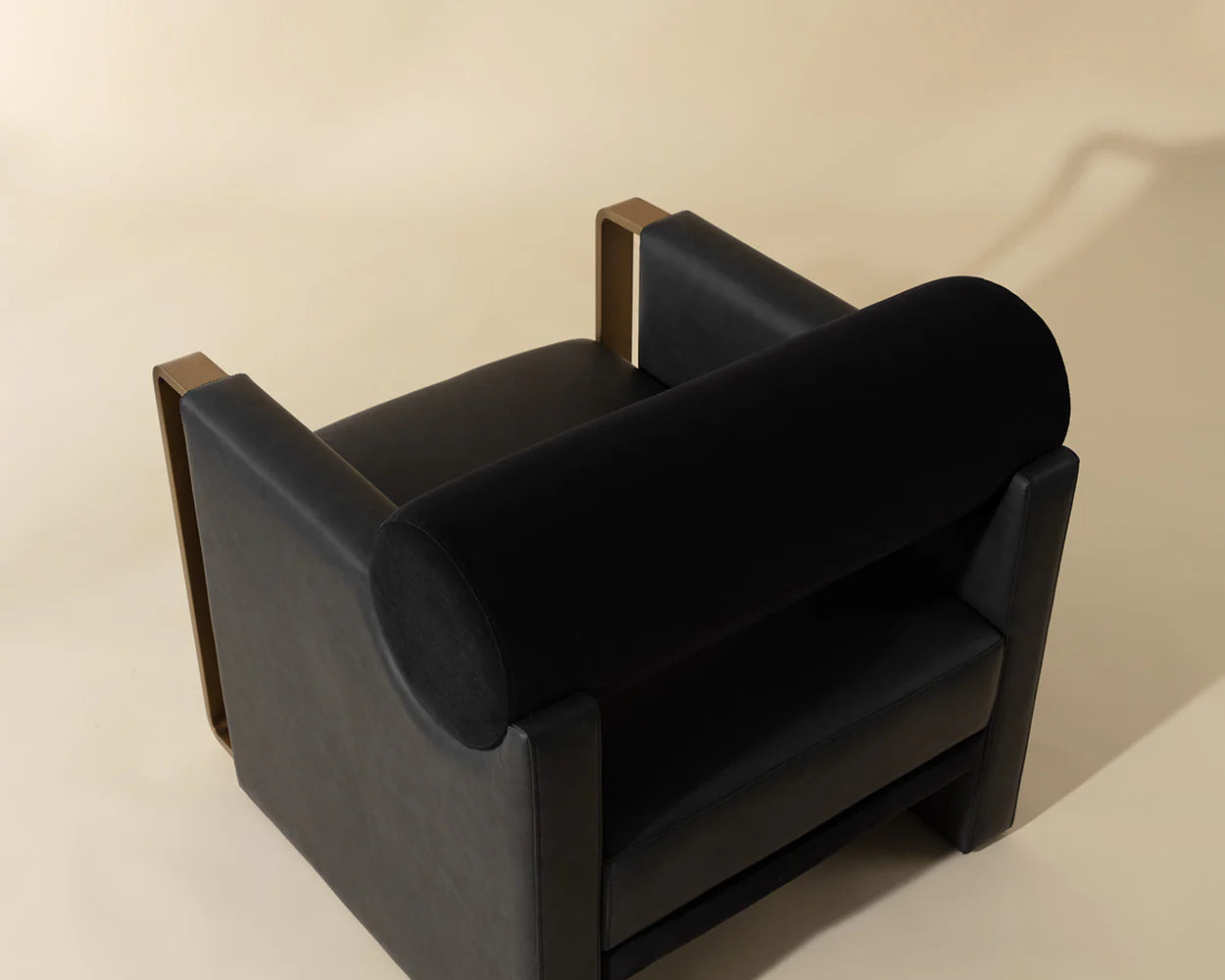 Edgar Lounge Chair - Bravo Black / Abbington Black