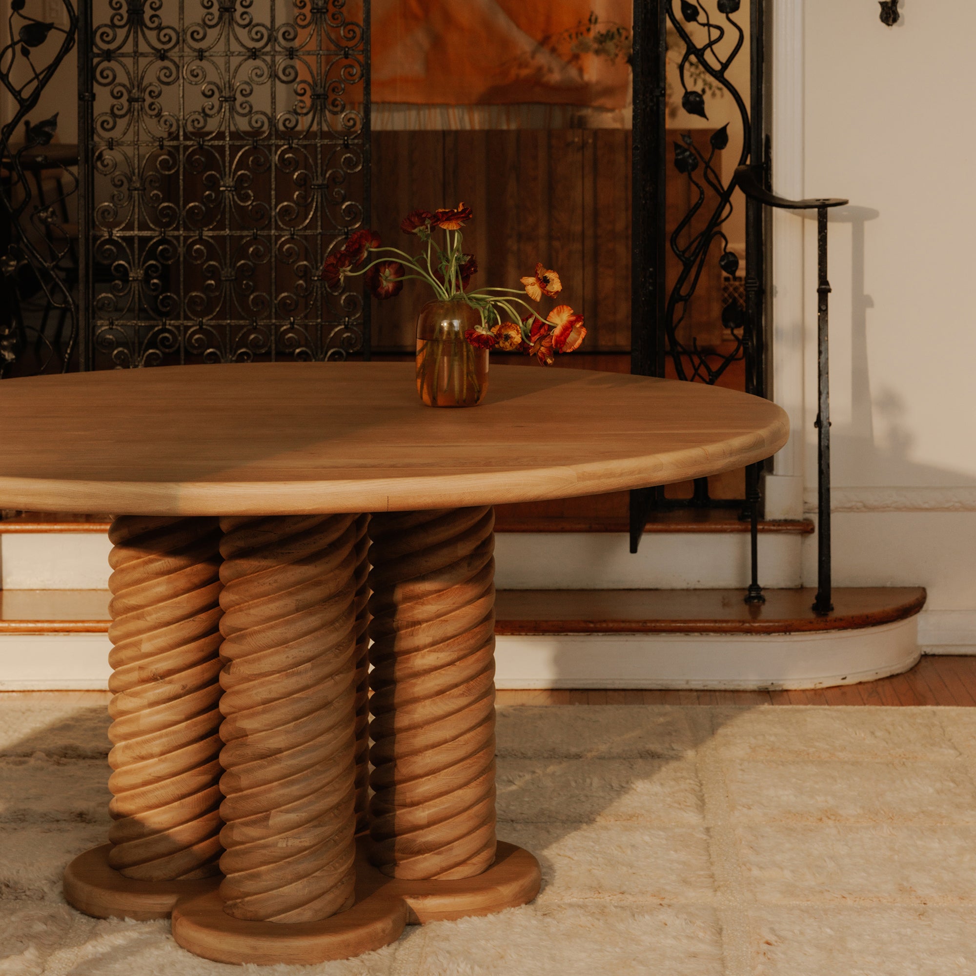 Treccia Round Dining Table Oak