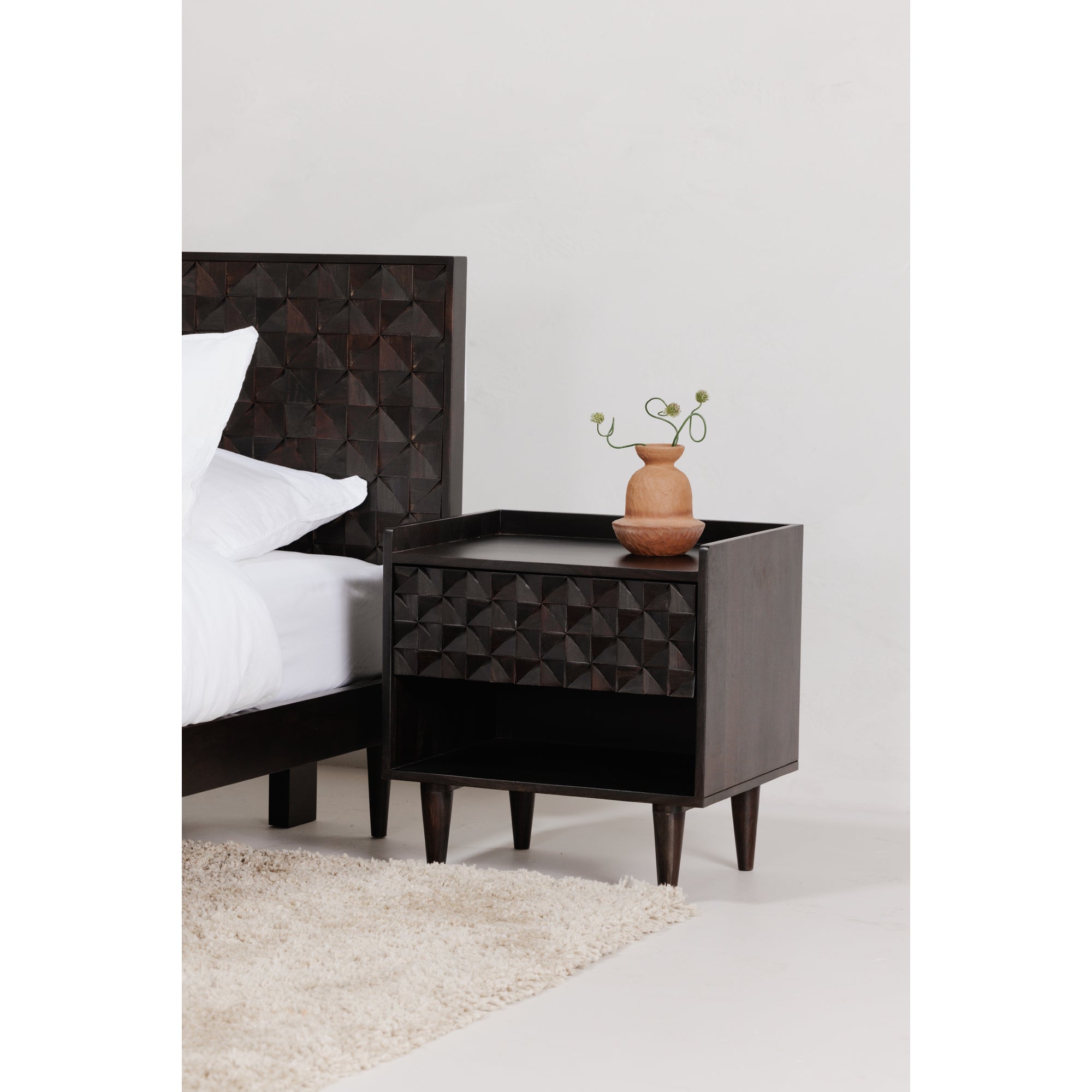 Pablo King Bed Black