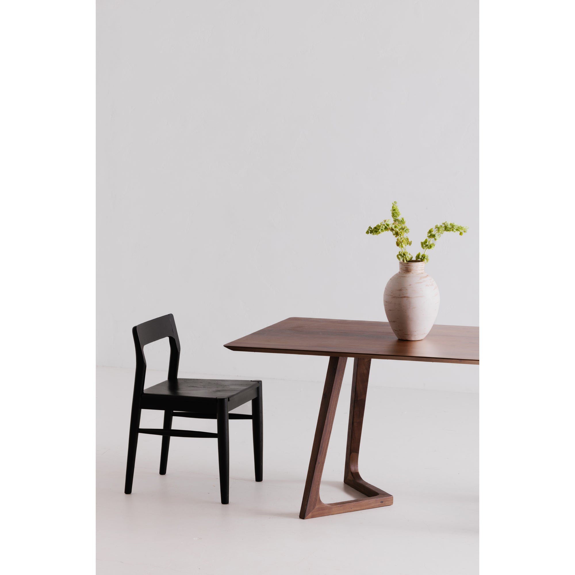 Godenza Rectangular Dining Table Walnut