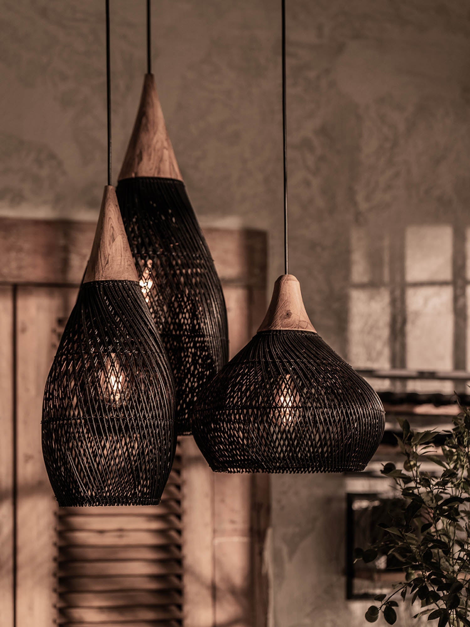 D - Bodhi Horn Pendant Large - Black - Central Designs