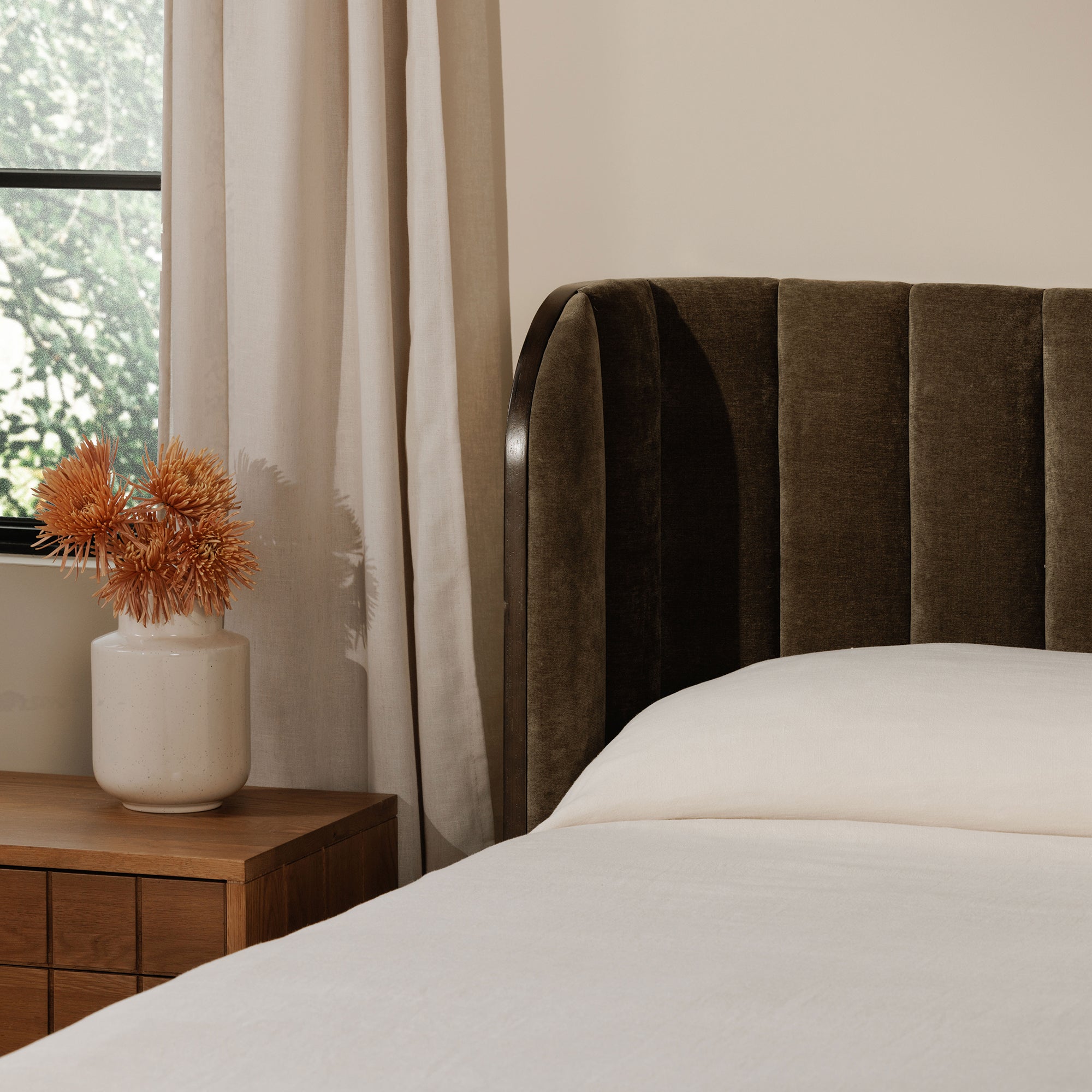 Scarlette Queen Bed Cedar Green