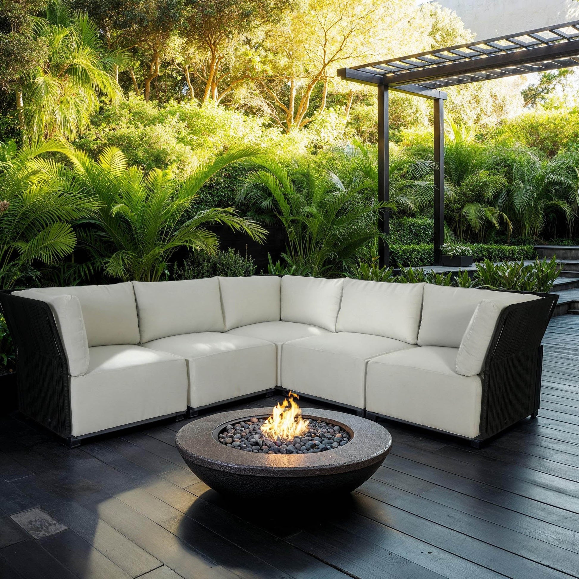 Naples Outdoor - Corner - Central Designs