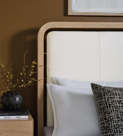 Banyon Bay Queen Panel Bed